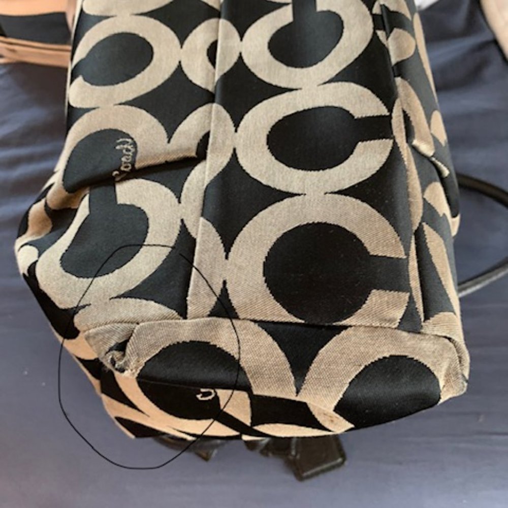 Coach Bag - Picture 3 of 4